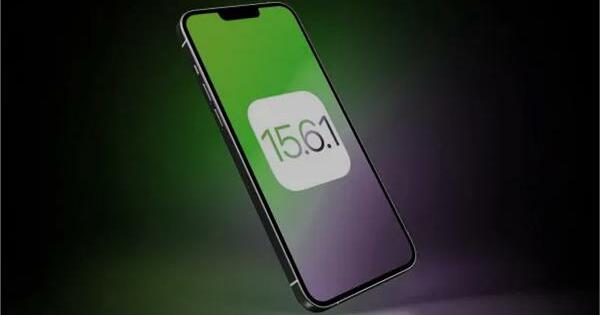 آبل تطلق تحديثً «iOS 1561» لإصلاح ثغرتين بـ «آيفون»
