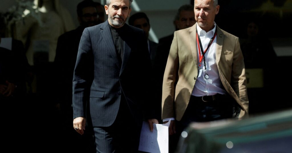 الوفود تغادر فيينا.. إيران تقدم ردا مبدئيا على المقترح الأوربي وواشنطن تعلن استعدادها لتوقيع الاتفاق النووي | أخبار