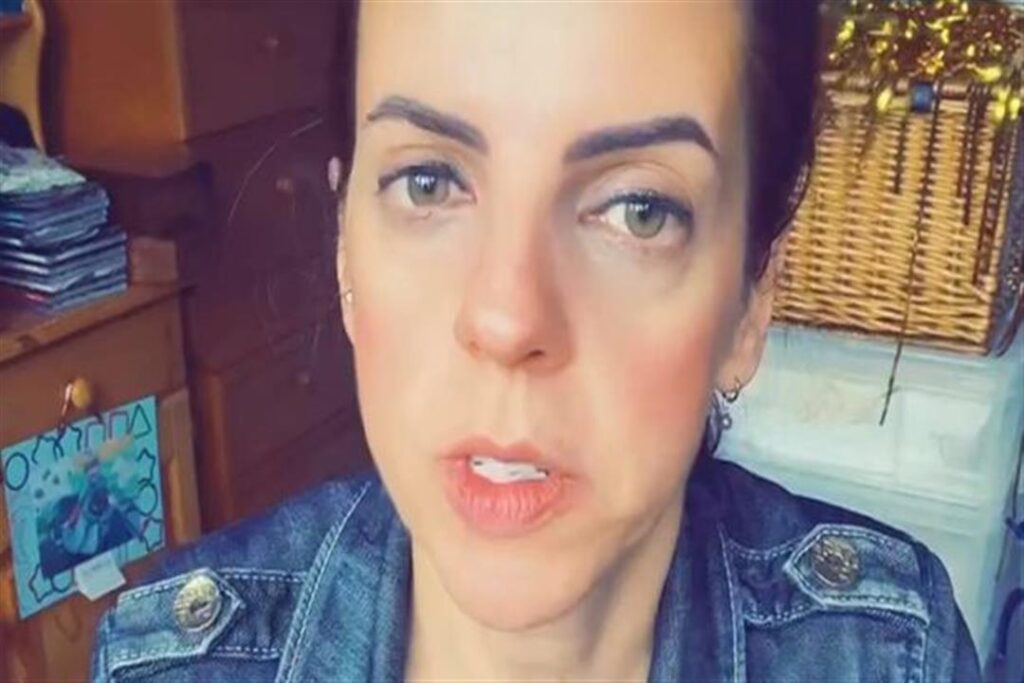 بعد بلوغها 40 عامًا - تشخيص امرأة بالتوحد واضطراب فرط الحركة