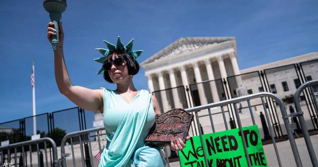 بعد تقييد حق الإجهاض.. أطباء أميركيون يلوحون بـ"الرد الصعب"