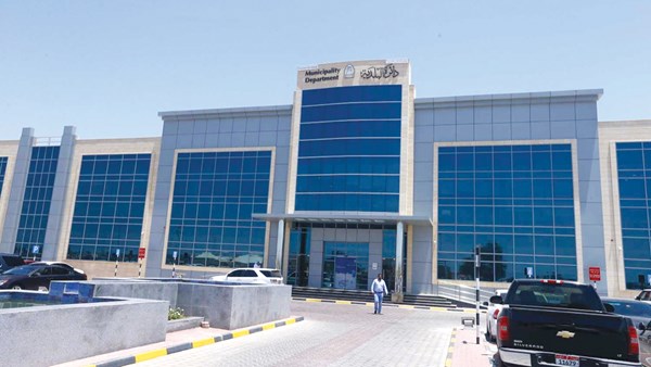 بلدية رأس الخيمة تحرر 299 مخالفة وتنذر 189 منشأة