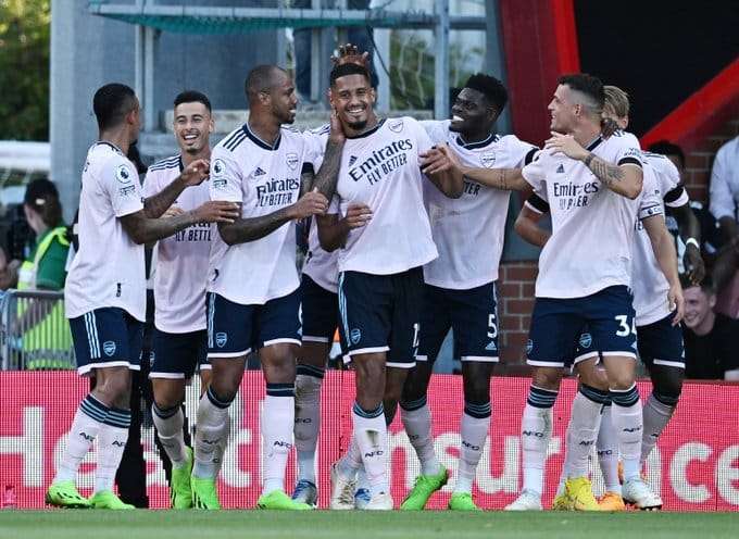 آرسنال يفوز على بورنموث بثلاثية نظيفة