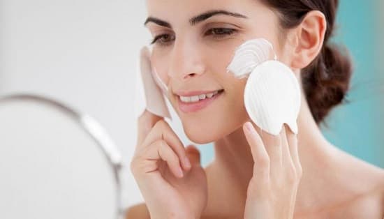 ترطيب البشرة الجافة